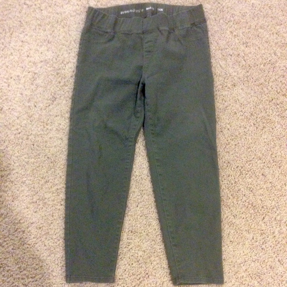 Avenue Olive Ankle Pants